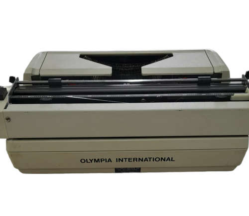 Olympia Carina 2 Typewriter With Original Case