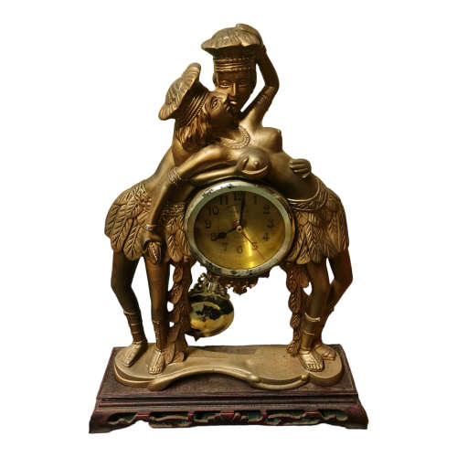Xinjin Clock - quarts, plastic pendulum clock.