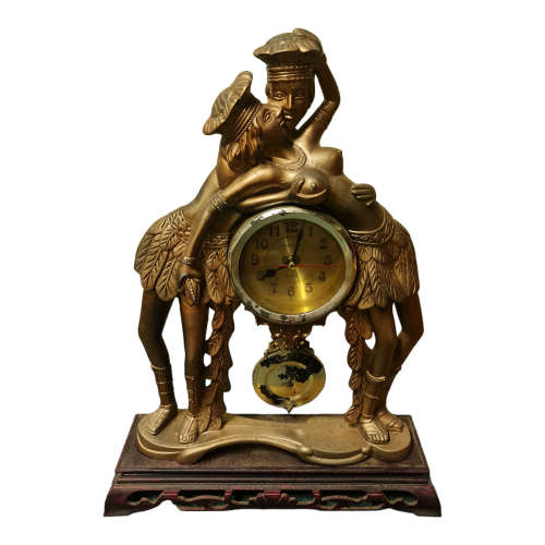 Xinjin Clock - quarts, plastic pendulum clock.