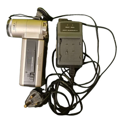 SHARP Viewcam8 VL-E980 camcorder