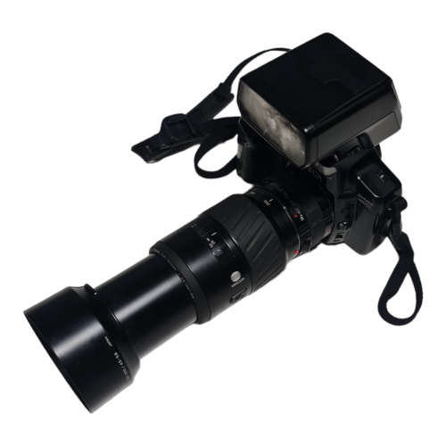 Minolta Dynax 5000i film camera combo, including two lenses and bags.