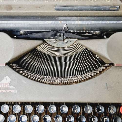 Vintage EMPIRE Aristocrat Portable Manual Typewriter Made in England