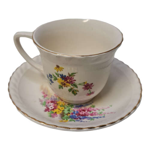 Old English M Johnson Bros England. 4 cups and saucers