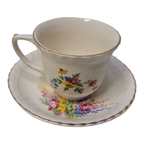 Old English M Johnson Bros England. 4 cups and saucers