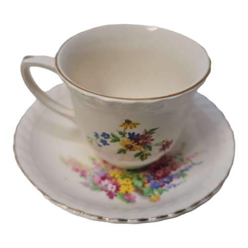 Old English M Johnson Bros England. 4 cups and saucers