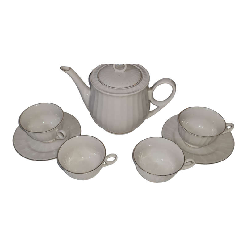 Off white/gold vintage teaset