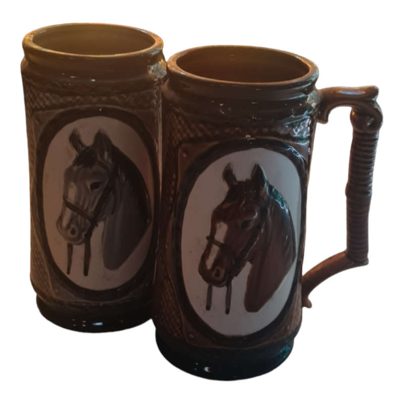 Beer mugs with the image of a horse RB