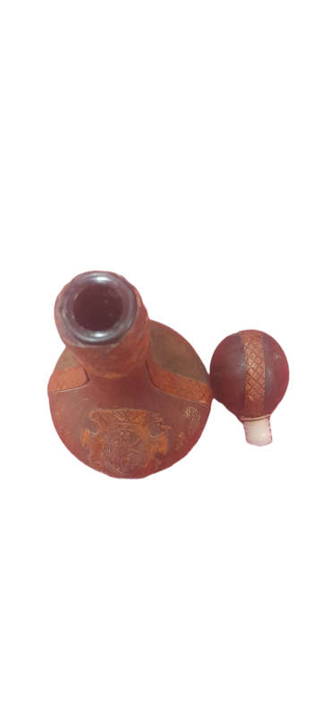 Botella Cubierta Cuero Anigua