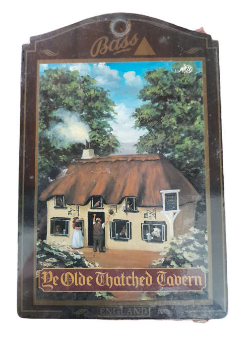 Bass `De Olde Thatched Tabern` The Famous British Pub Sign Collection