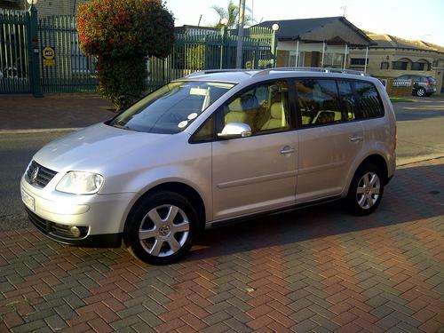 2005 VW Touran 2.0TDi Manual 6 Speed  Immaculate And Spacious Full House