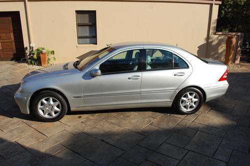 2001 Mercedes Benz C200 Kompressor Auto Elegance   Only 167500km