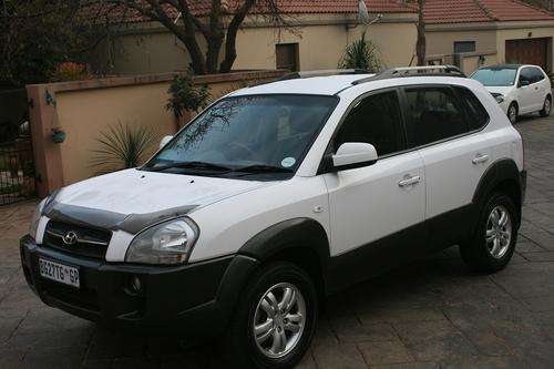 2008 Hyundai Tuscon 2.0 GLS 168000kms FSH Immaculate And Spacious Full House