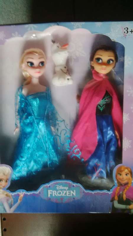 BRAND NEW DISNEY'S FROZEN ANNA AND ELSA TOY DOLL SET WITH MINI RUBBER OLAF