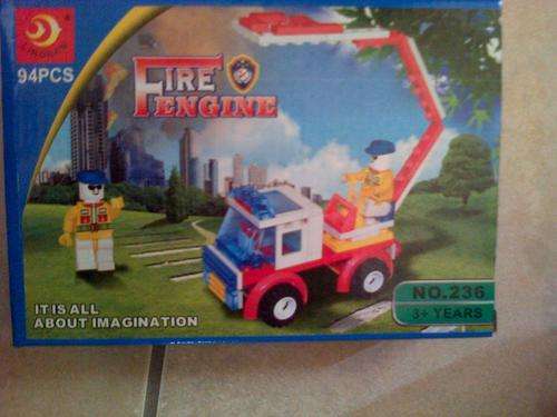 BRAND NEW TOY LEGO BUILDING FIRE ENGINE SET (94 pieces)