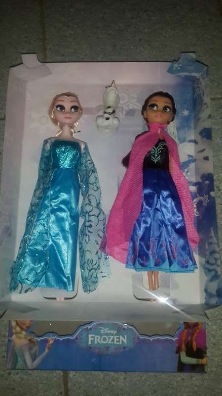 BRAND NEW DISNEY FROZEN ANNA,ELSA DOLL AND OLAF