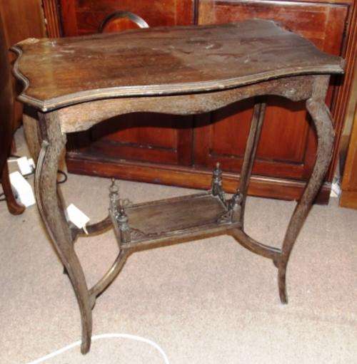 OAK OCCASIONAL TABLE