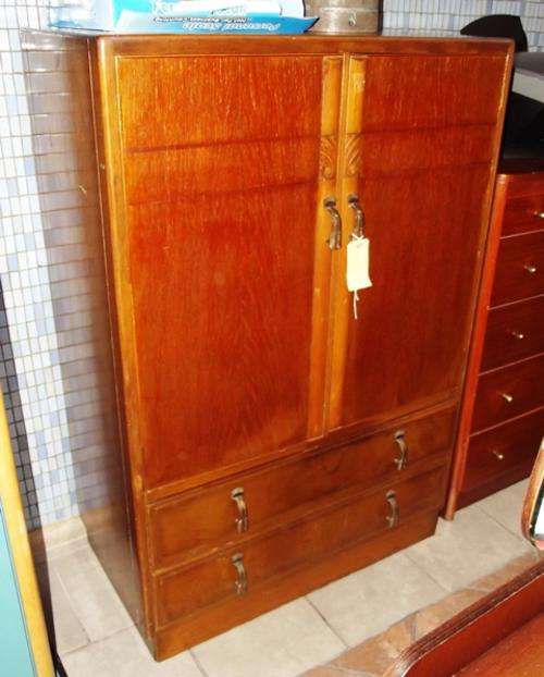 OAK TALLBOY (MB202)