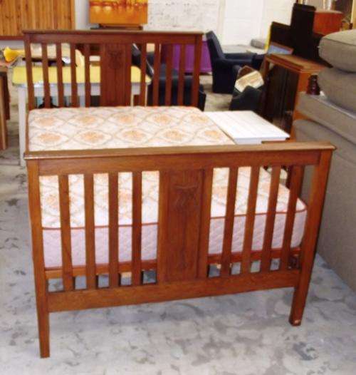 COMPLETE ANTIQUE OAK DOUBLE BED (E351)