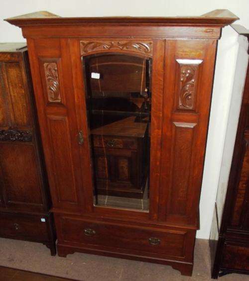 1880's SOLID OAK WARDROBE (3C79)