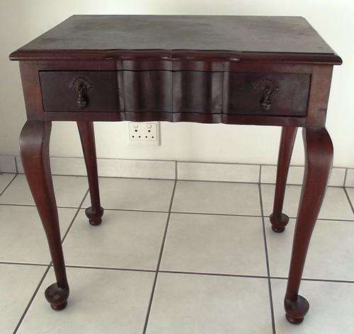 RARE IMBUIA HALL TABLE (A1058)