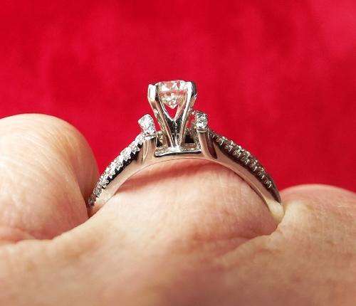 URGENT SALE - STUNNING HIGH QUALITY WEDDING RING SET