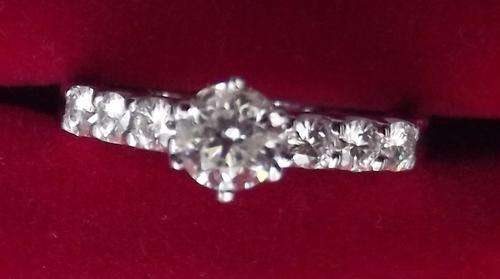 URGENT SALE!! ENGAGEMENT RING AT 50% UNDER VALUATION!!