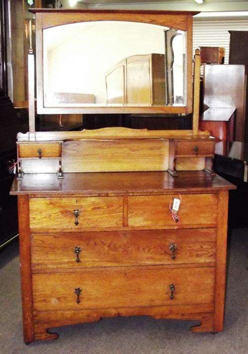 CRAZY SALE - BARGAIN SOLID OAK DRESSING CHEST (3C14)