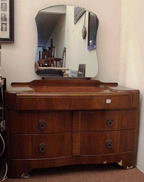 ART DECO DRESSING TABLE