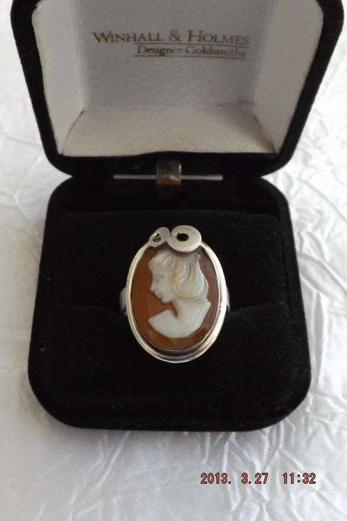 Vintage Shell Cameo set in Solid Silver