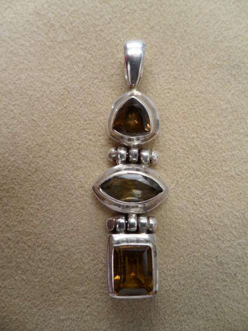 BEAUTIFUL 925 SILVER PENDANT SET WITH THREE DIFFERENT COLOUR CITRINES.