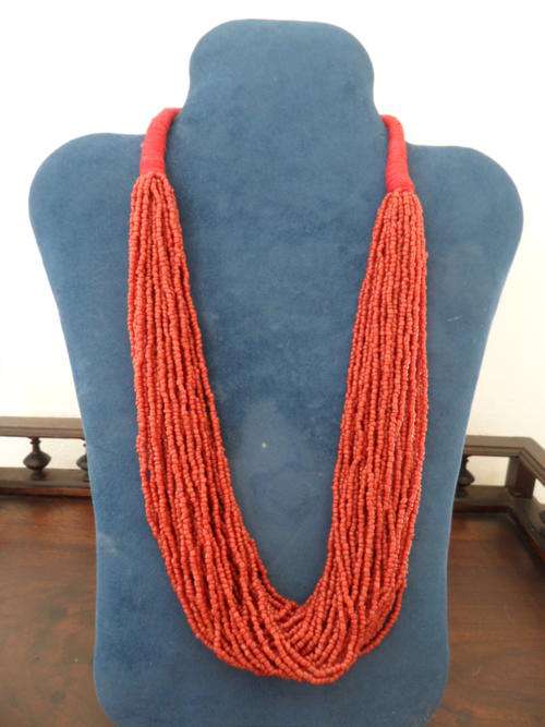 Simply Spectacular Vintage 100% Natural Coral Necklace.