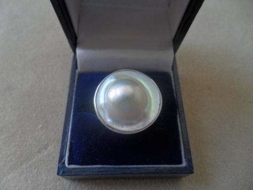 Exquisite Mabe Blister Pearl Set In Sterling Silver.