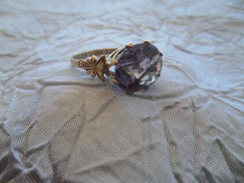 Absloutly Stunning 'Rose de France' Amythyst Set In A Vintage 9 Carat Gold Setting.