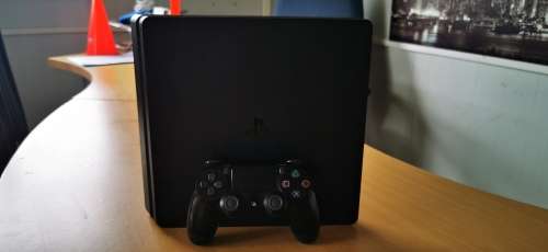 PS4 1TB Jailbreaked + 19 Games