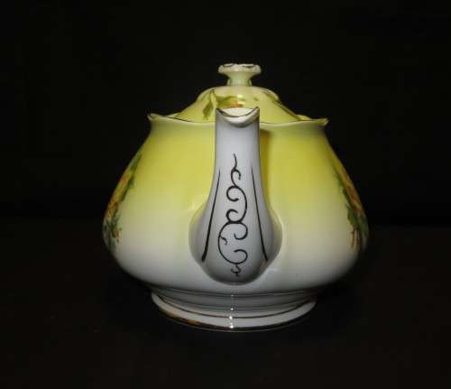 Royal Albert Yellow Tea Rose Pattern Teapot