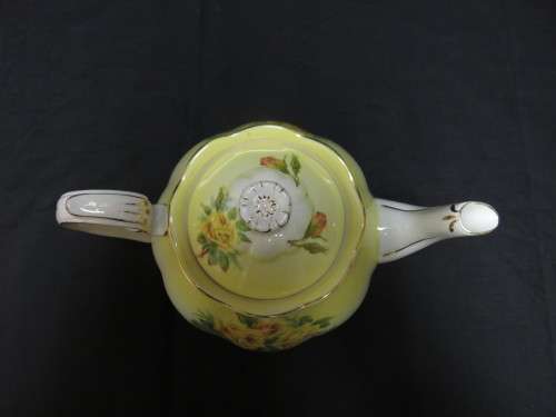 Royal Albert Yellow Tea Rose Pattern Teapot