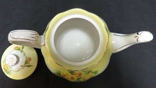 Royal Albert Yellow Tea Rose Pattern Teapot
