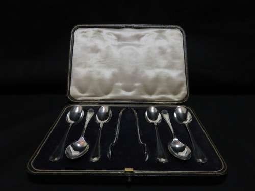 Sterling Silver Teaspoon and Sugar Nips set (boxed) - Sheffield 1921