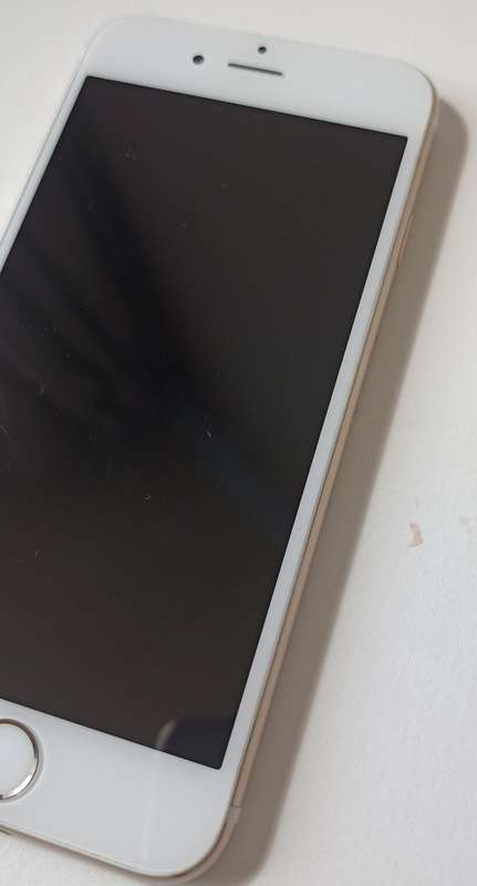 iPhone 6s - Gold - 64GB - Excellent Condition
