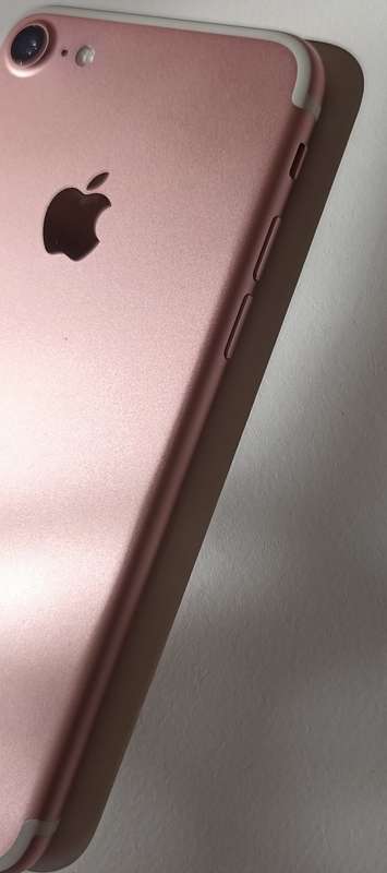 iPhone 7 - Rose Gold - 128GB - Excellent Condition