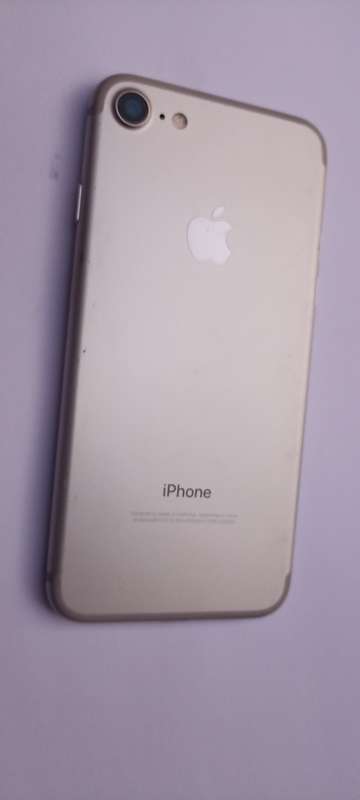 iPhone 7 - Silver - 32GB - Excellent Condition