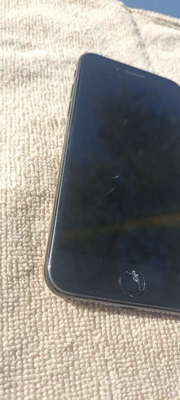 iPhone 7 - Jet Black - 128GB - Very Good Condition - Please Read