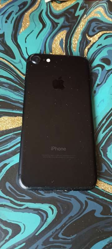 iPhone 7 - Black - 128GB - Good Condition