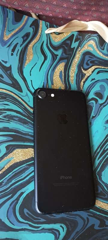 iPhone 7 - Black - 128GB - Good Condition