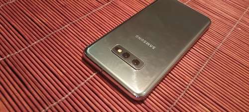 Samsung - S10e - 128GB - Prism Green - Excellent Condition