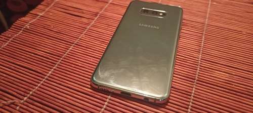 Samsung - S10e - 128GB - Prism Green - Excellent Condition