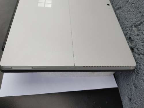 Microsoft Surface - Pro 4 - i5 6th Gen - 4GB - 128 SSD - Touch Screen - Excellent Condition