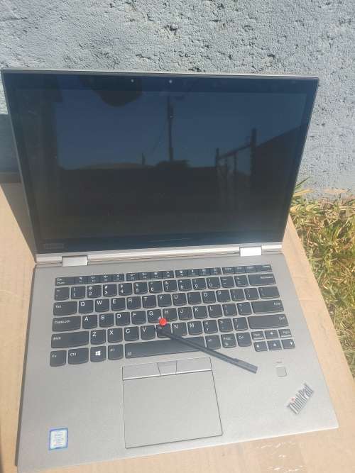 Lenovo Yoga X1 3rd Gen - i7 8th Gen - 16GB Ram - 512SSD - Touch Screen 2 in 1 - Excellent Condition