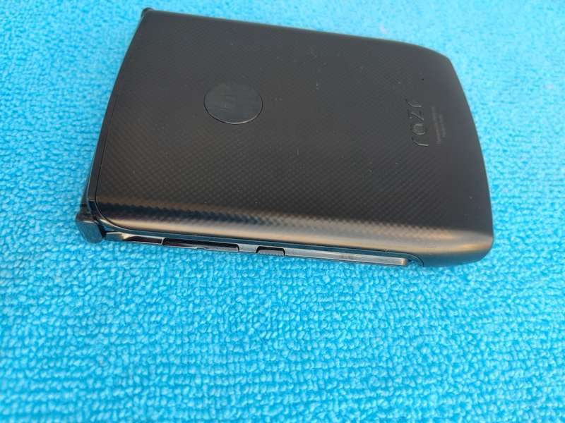 Motorola - RAZR - 128GB - Black - eSim - Unlocked - MINT Condition
