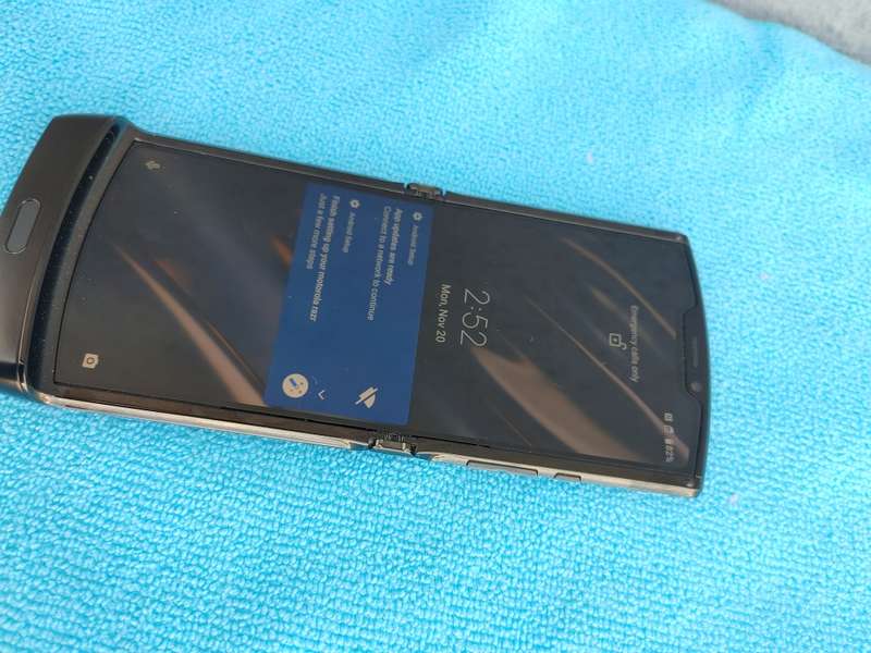 Motorola - RAZR - 128GB - Black - eSim - Unlocked - MINT Condition